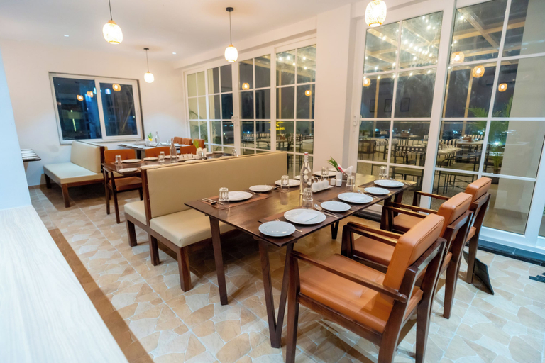 Food & Drinks 3, Zip By Spree Hotels Madhuram Haldwani, Nainital