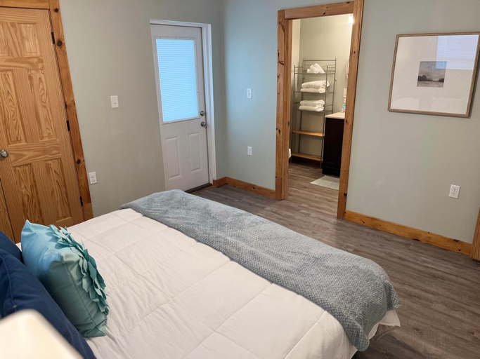 Room 2, Whitesands Beach House, Baldwin