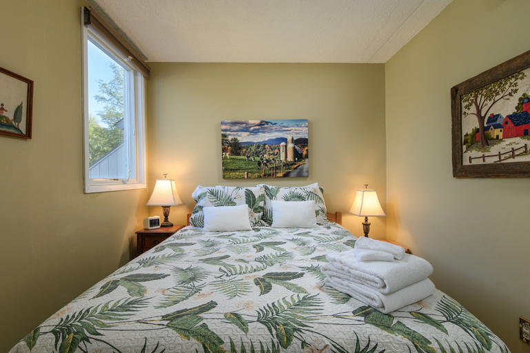 Room 5, Bridges 19 1 Bedroom Condo, Washington