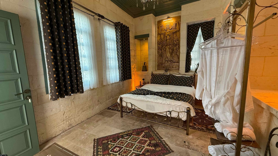 Room 2, Liora Hotel, Merkez