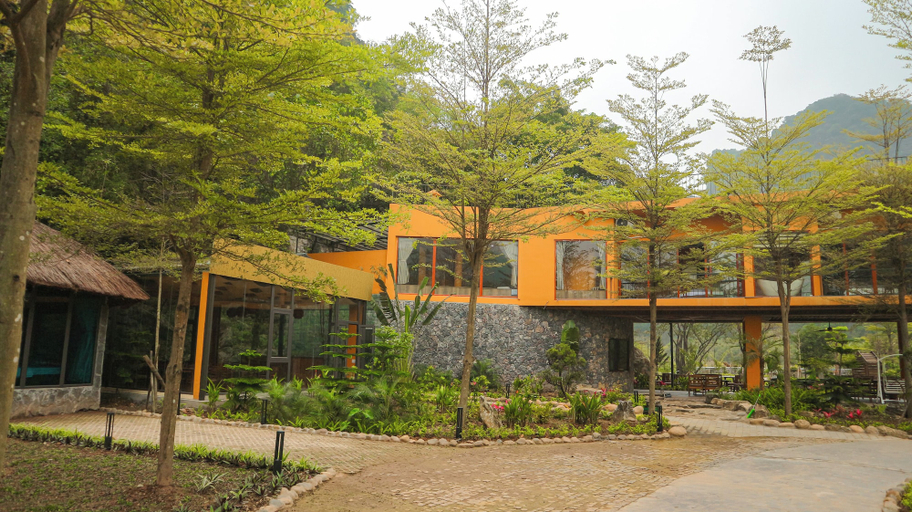 Front of property 3, Cendana Trang An Retreat, Hoa Lư