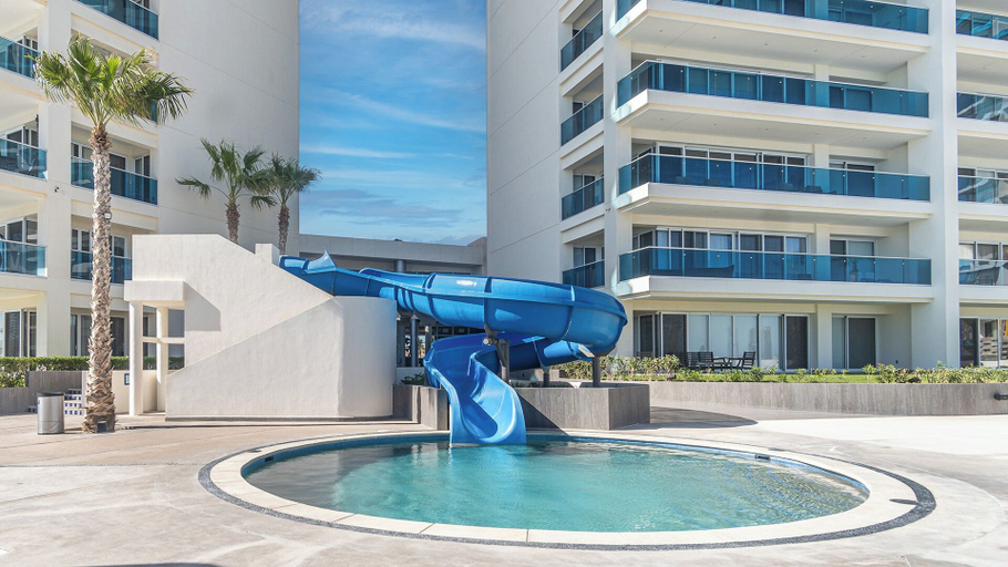 Waterslide, Sublime 1 Bedroom Condo Encantame Towers Verano 403, Puerto Peñasco