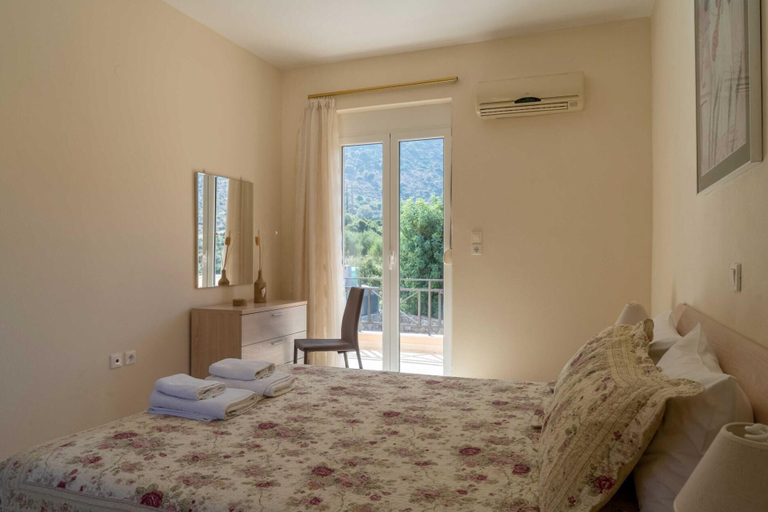 Room 2, Villa Nikolas in Mylopotamos, Ionian Islands