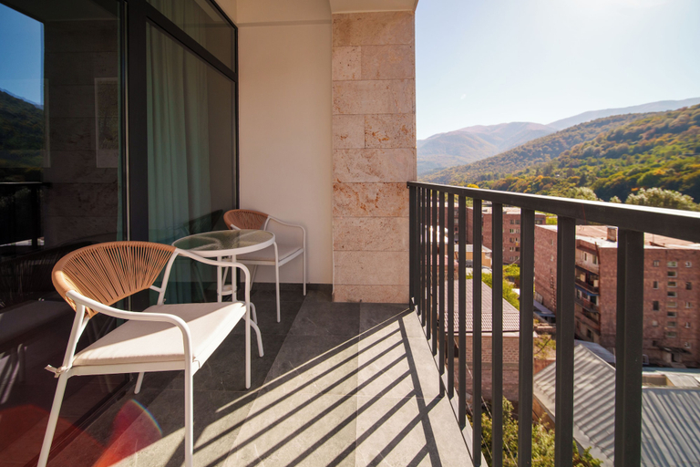 In-room dining, Verinn Apart Hotel