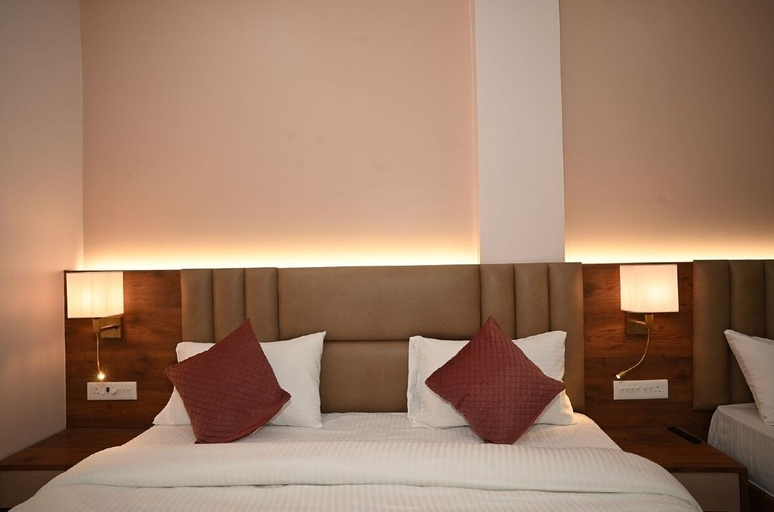 Room 5, Hotel Nirvvana Residency, Varanasi