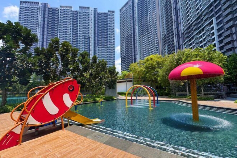 Exterior 3, KL Modern Family Suites • 3–4BR • Walk to MRT/Mall • Infinity Pool, Kuala Lumpur