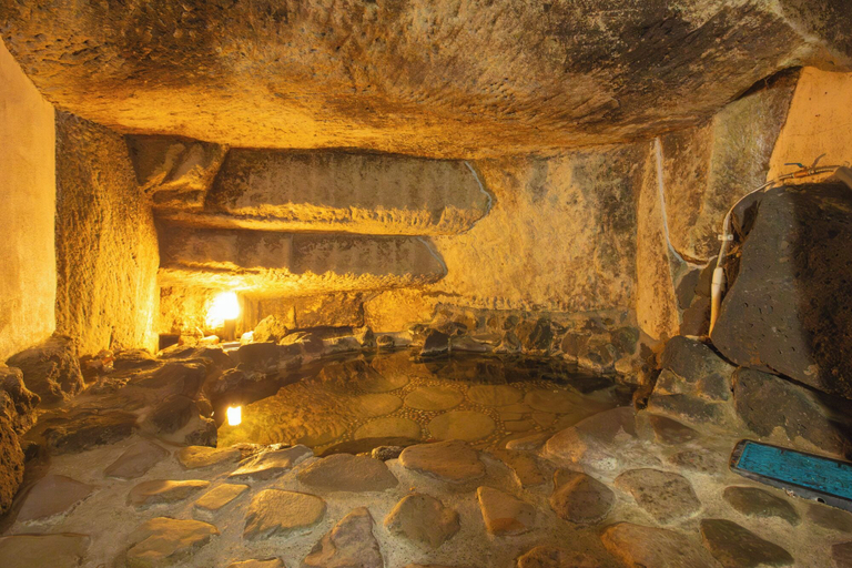 Public bath 4, The Lighthouse Seaside Inn, Shimoda