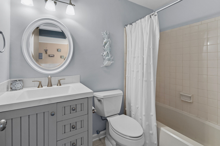 Bathroom 4, Sea Cloisters 305e, Horry