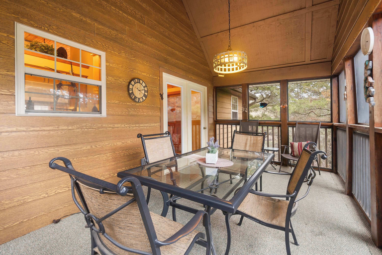Others 4, Creekside - 2 BDR Resort Cabin in Epic Location!, Stone