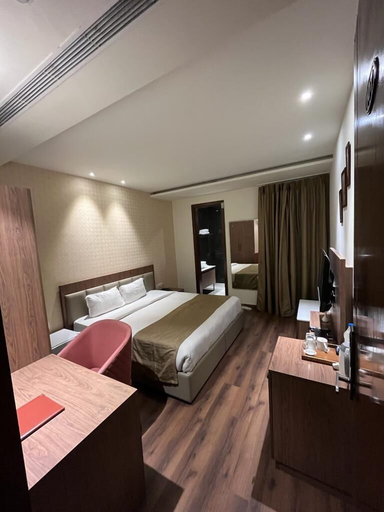 Room 4, HOTEL SUNPARKINN BARNALA Punjab, Barnala