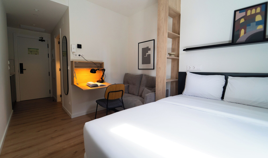 Bedroom 4, The Carabanchel Episode, Madrid