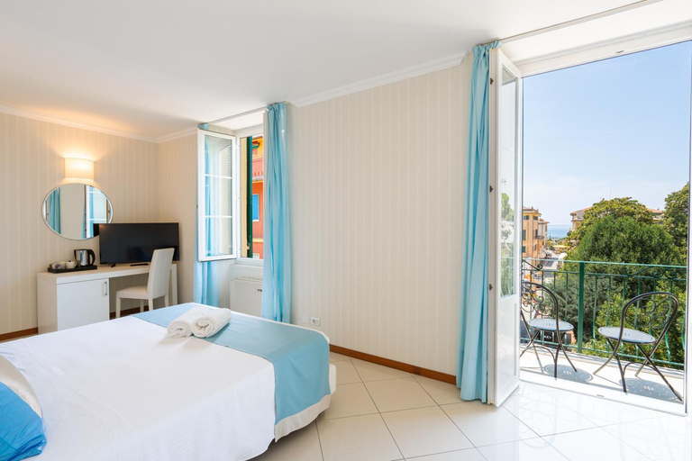 Bedroom 3, Nazionale, La Spezia