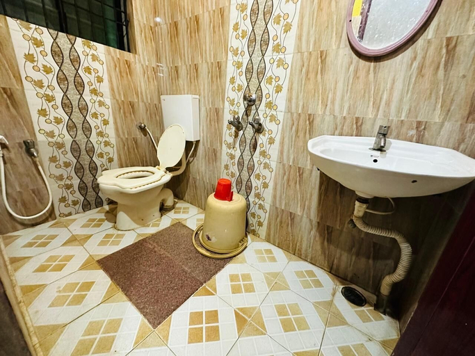 Bathroom 4, Shree Katyayani Residency, Uttara Kannada