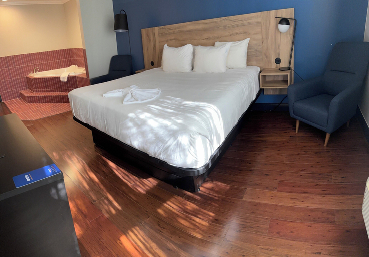 Bedroom 2, Park Inn - by Choice Hotels, Sydney, Cape Breton