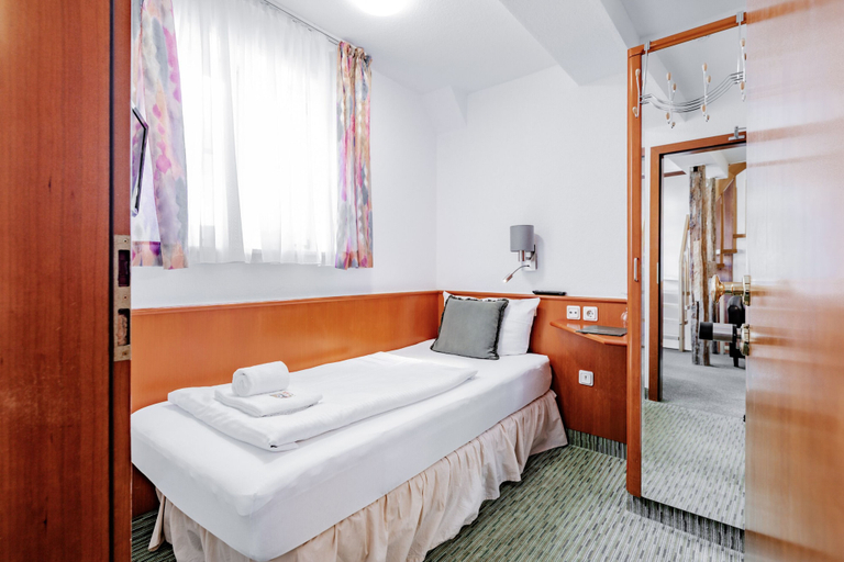 Bedroom 3, Hotel Domschatz, Harz