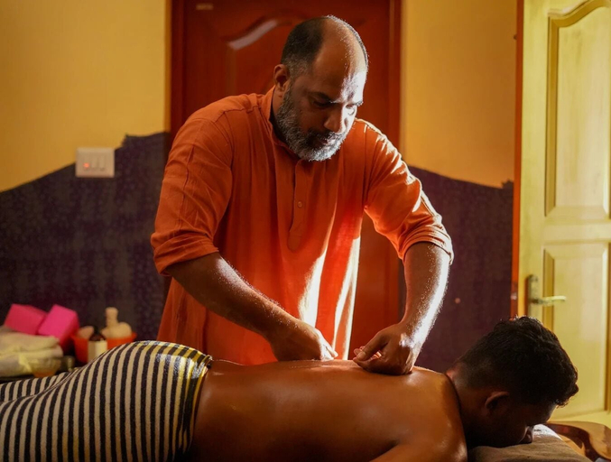 Massage, Sancta Monica Lounge -Cochin Airport, Ernakulam