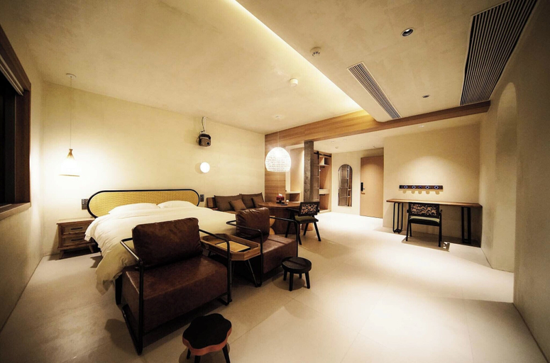 Room 5, NO.9 Alley Yuchen Res Dence, Guilin