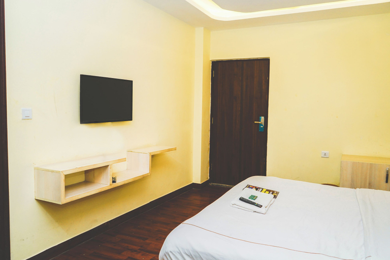 Room 4, Roomshala Hotel KB Residency, Delhi
