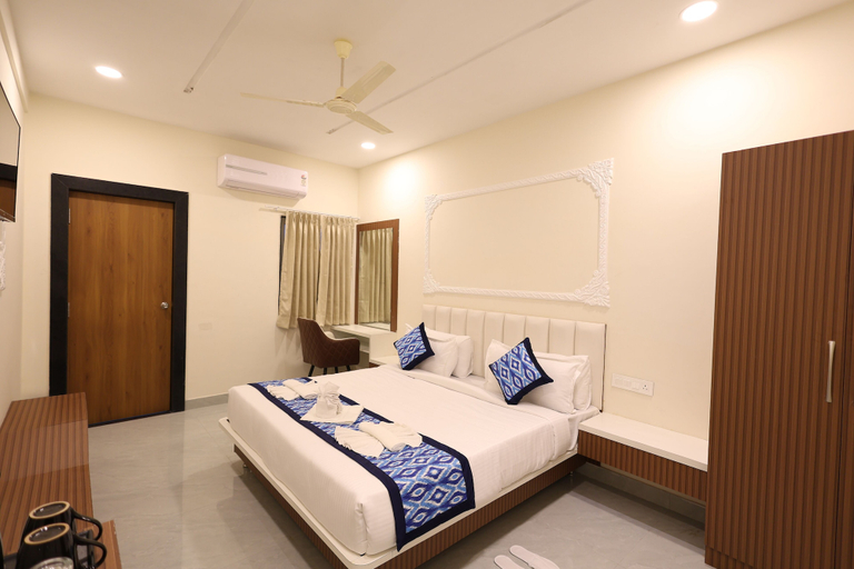 Room 4, Hotel Mount View Inn, Udaipur