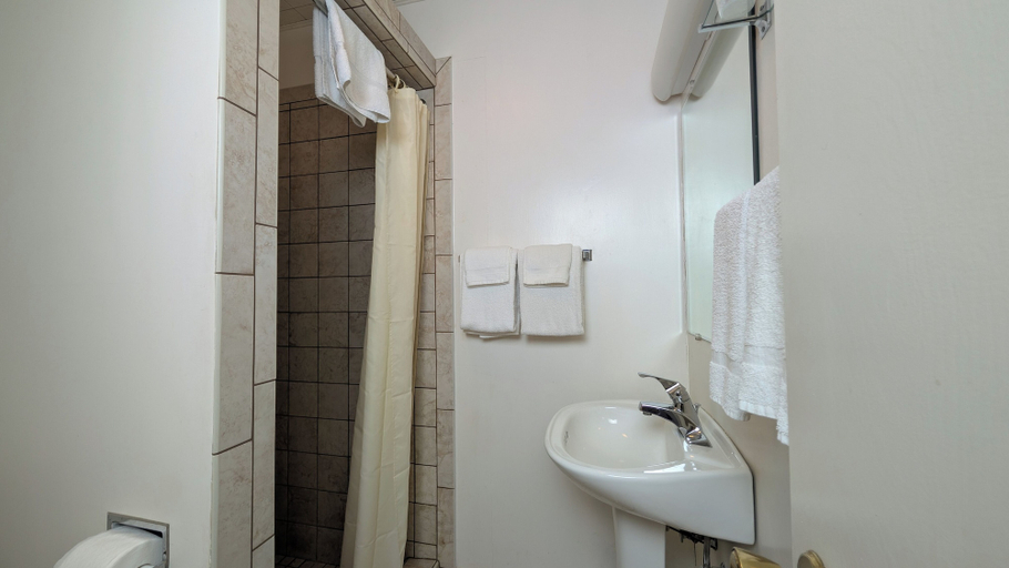 Room 2, Restwel Motel, Rosebud