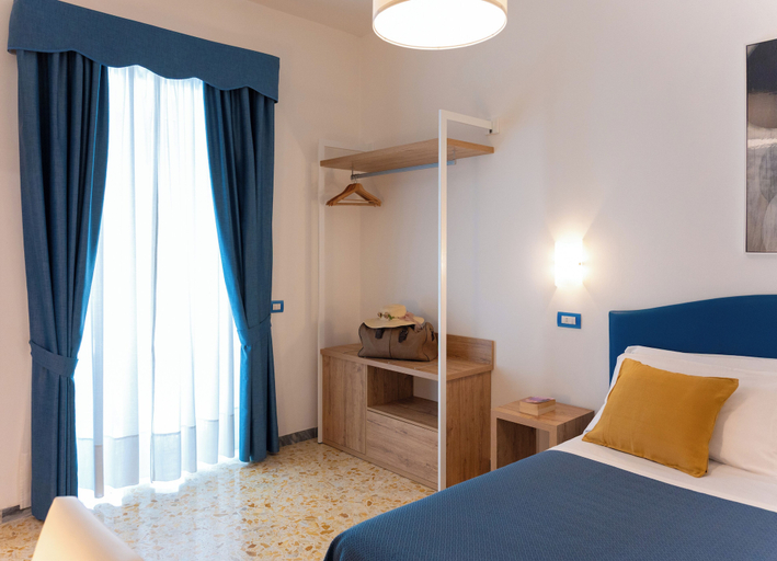 Bedroom 4, Hotel Britannia, Napoli