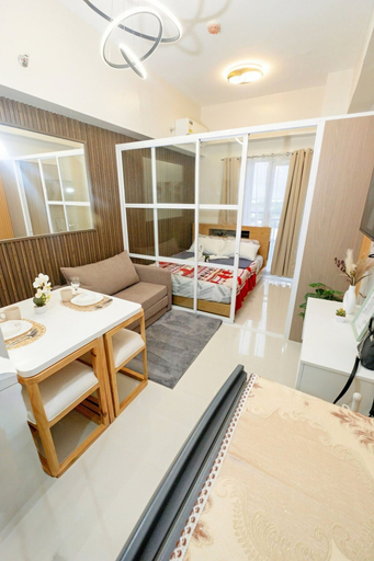 Living area 2, Modern Retreat with Private Balcony, Lapu-Lapu City