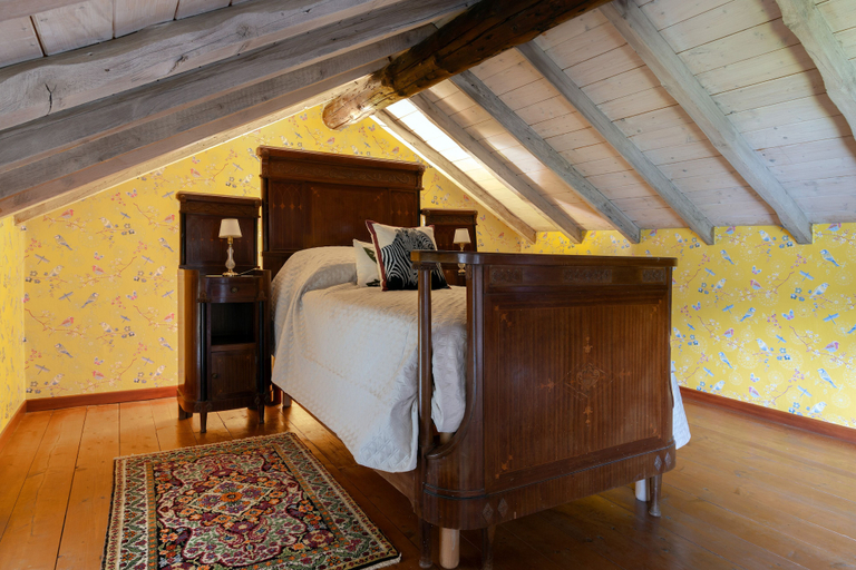 Room 2, Pink Villa, Como