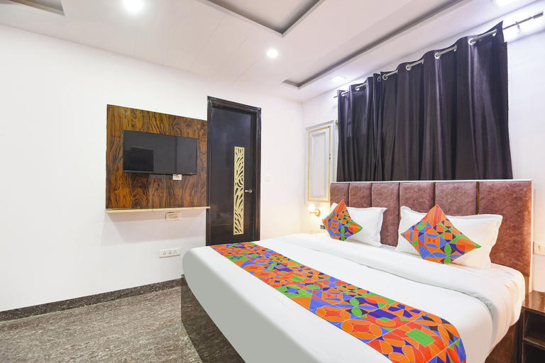 Room 4, FabHotel Celebration Home New Delhi, Delhi