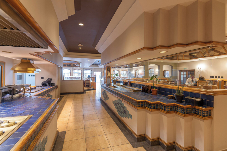 Restaurant 2, Safari Lodge, Windhoek West