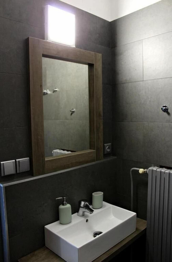 Bathroom 3, Hotel Lucia, Tábor