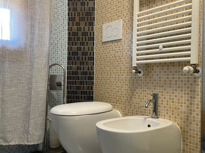 Bathroom 2, Venetian Breeze, Venezia
