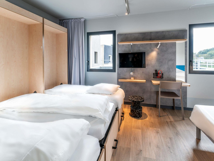 Bedroom 2, Ibis Budget Morlaix, Finistère