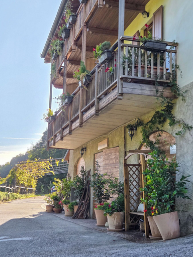 Exterior & Views 2, AGRITURISMO VALFRAJA, Trento