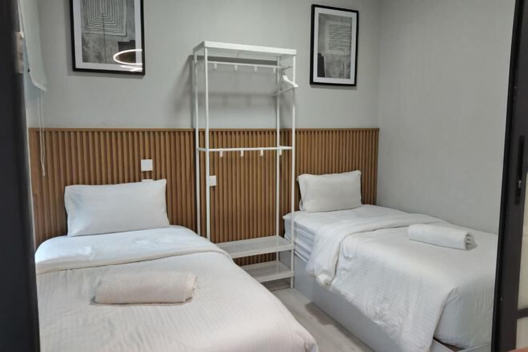 Room 5, JQ PREMIER SUITES T1 L07, Kota Kinabalu