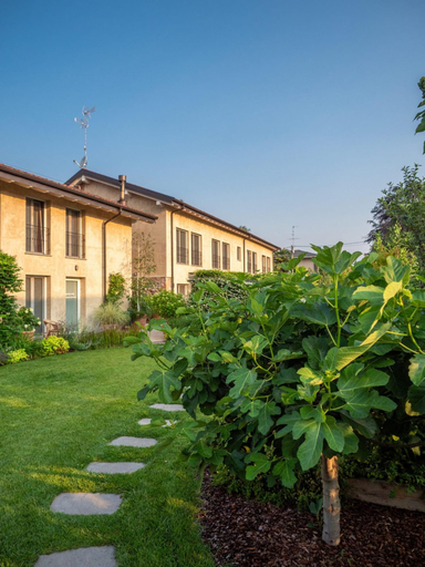 Room 1, Green Lodge - Apartment 11 - 1BR 1 Bath, Novara