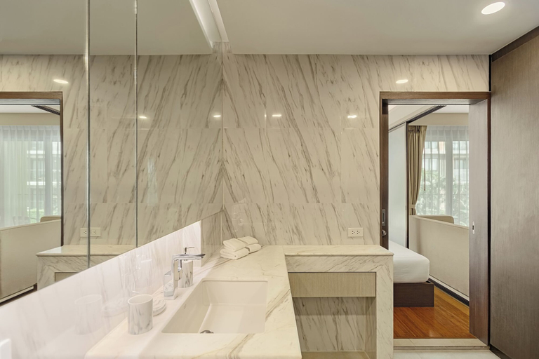Bathroom 4, 1-bedroom Condo Mida Grand Surin Phuket, Pulau Phuket