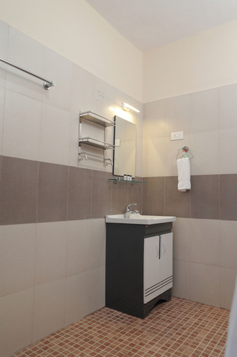 Bathroom 3, hillview beach resort, Thiruvananthapuram