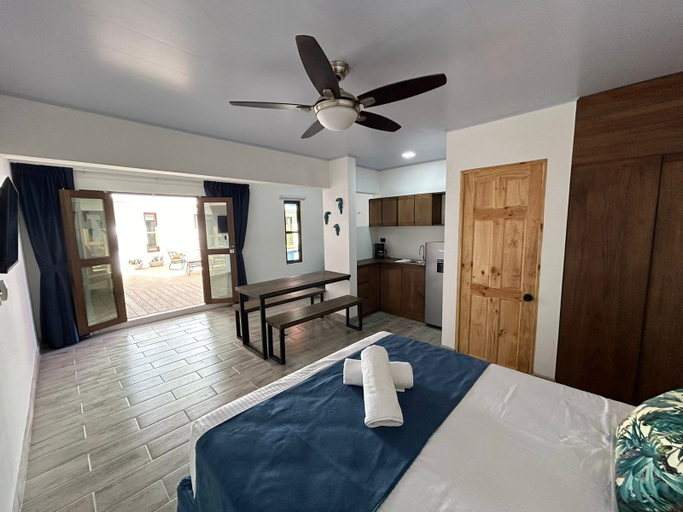 Room 2, Hotel Favare, Garabito