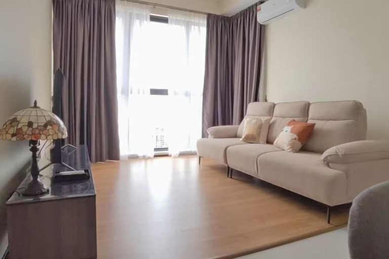 Living area 4, Leisure City NightView 2BR Urban Suites Georgetown, Pulau Penang