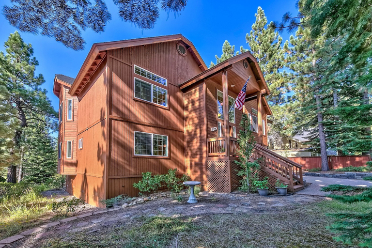 Exterior 2, 1272g Where Eagles Fly 3 Bedroom Home, El Dorado