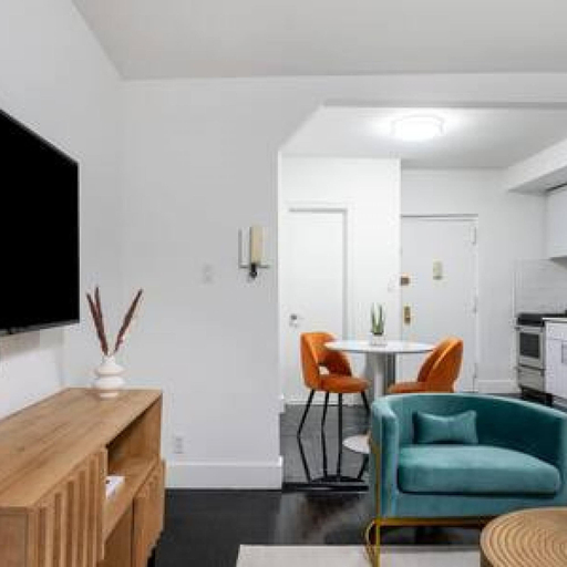 Room 4, 444-3 1BR Hell s Kitchen- Newly Furnished -elevator, New York