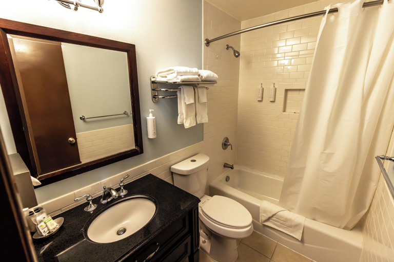 Bathroom 4, The Mammoth Creek Inn, Mono