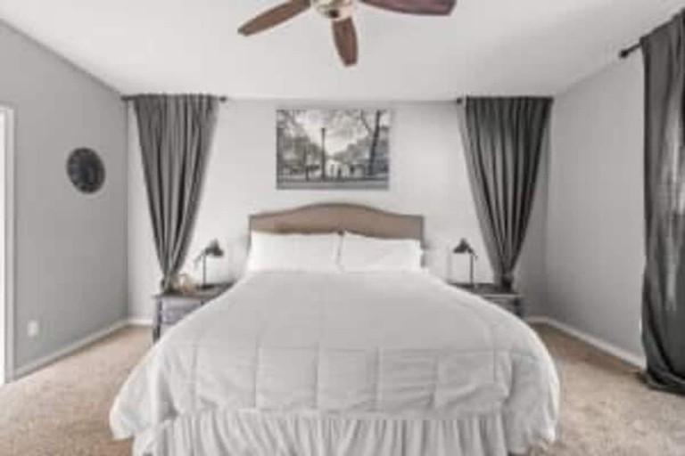 Room 4, Large 3BD 2BR Lower Bishop Arts Near Downtown Dallas, Dallas