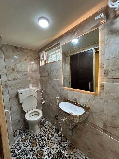 Bathroom, Max, Agra
