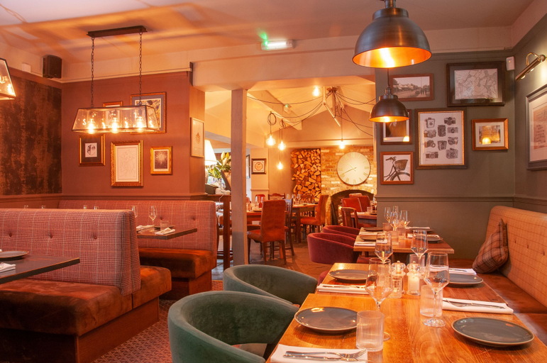 Food & Drinks 4, Cowdray Arms, West Sussex