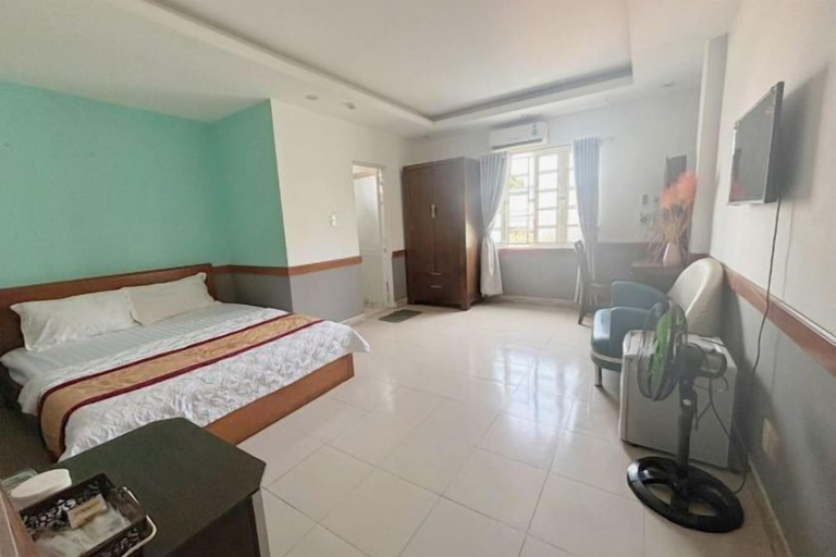 Room 3, Hotel KunLun, Bến Cát