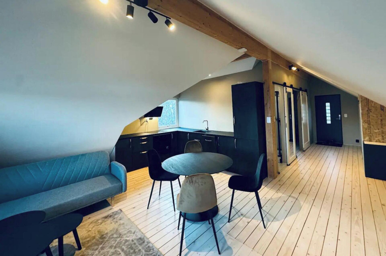 Interior 3, 1 Bed Loft Sleeps 4 -hot Tub, Sauna & Pets Ok, Hadsel