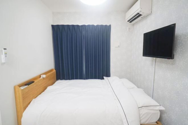 Room 2, Shinkenmomotani, Osaka