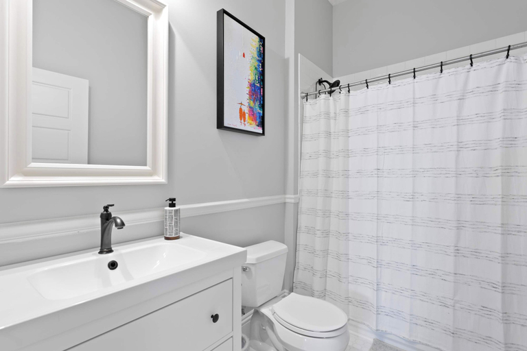 Bathroom 2, Sunset Bungalow With Hot Tub - 6ppl, Hillsborough