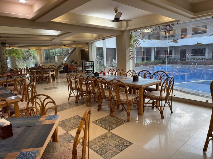 Restaurant 5, Ocean White Sands Resort & Spa, South Goa